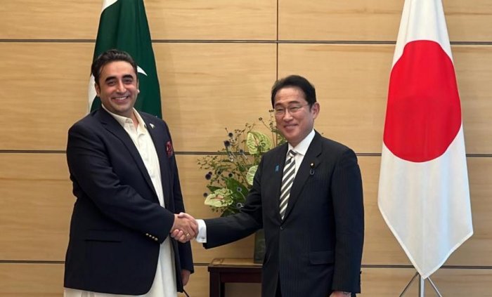 Mr. KISHIDA Fumio, Prime Minister of Japan, received a courtesy call from H.E. Mr. Bilawal Bhutto Zardari, Minister of Foreign Affairs of the Islamic Republic of Pakistan. (3 July 2023)